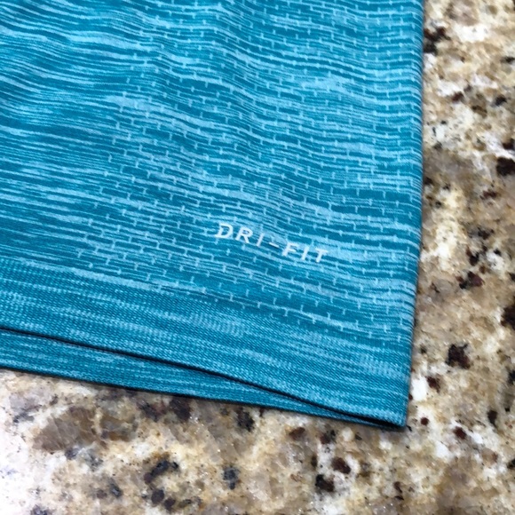 Nike Tank Top - Picture 7 of 10